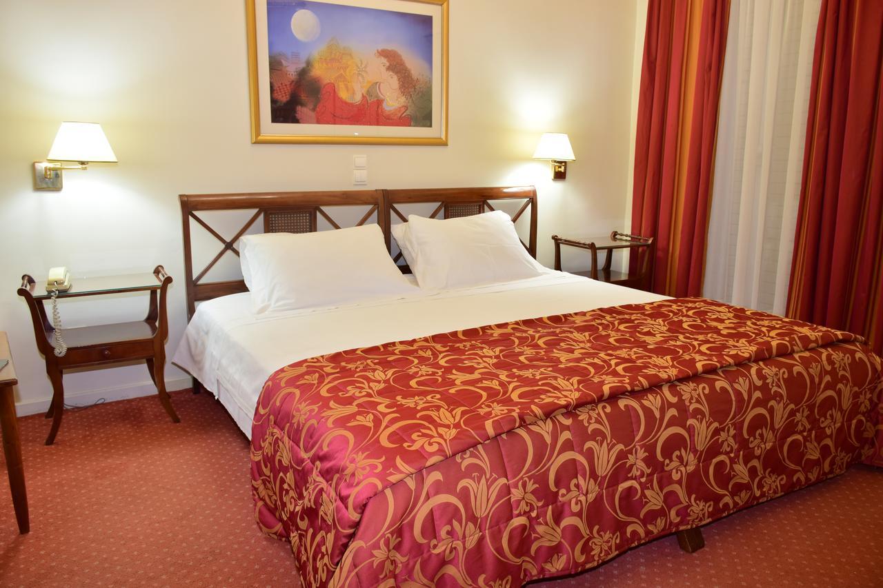 Hotel Galaxias Агринион Екстериор снимка